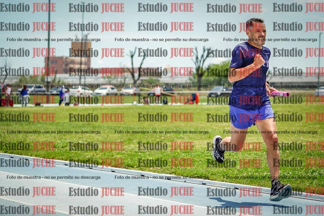 Fotos durante el transcurso de los relevos 20' para running teams - serie 2