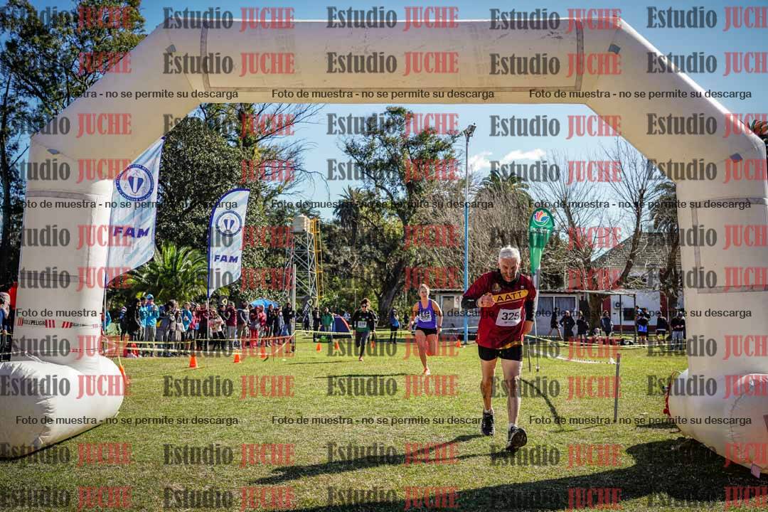 Fotos de la llegada del cross de 1500 m
