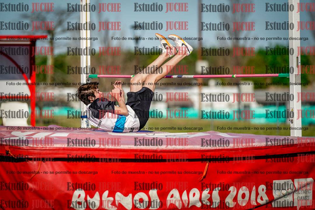 Fotos del salto en alto de mujeres y varones - U15