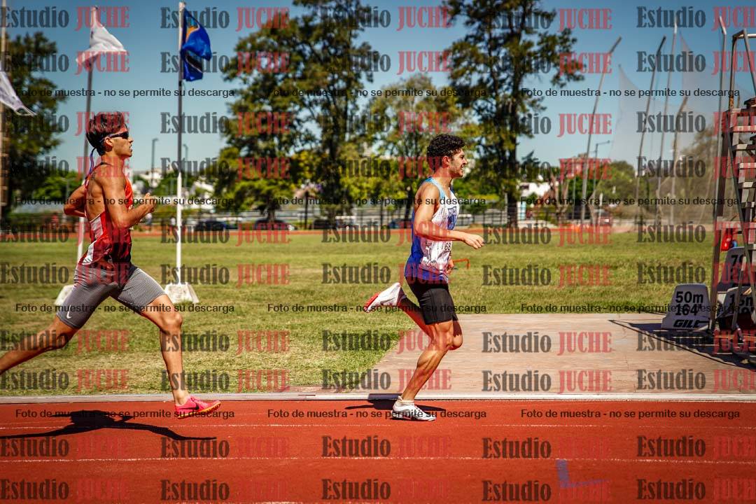 Fotos de los 800 m llanos de varones