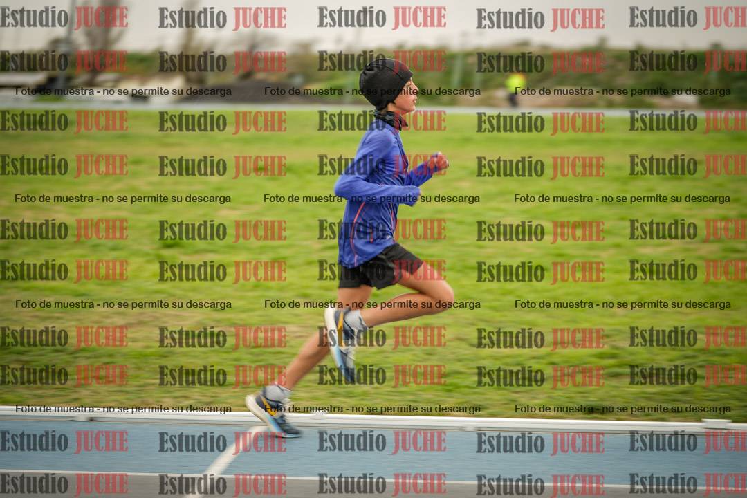 Fotos de los 2000 m llanos de mujeres U14 y U17 - varones U14