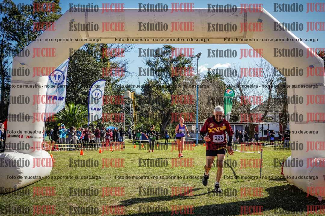 Fotos de la llegada del cross de 1500 m