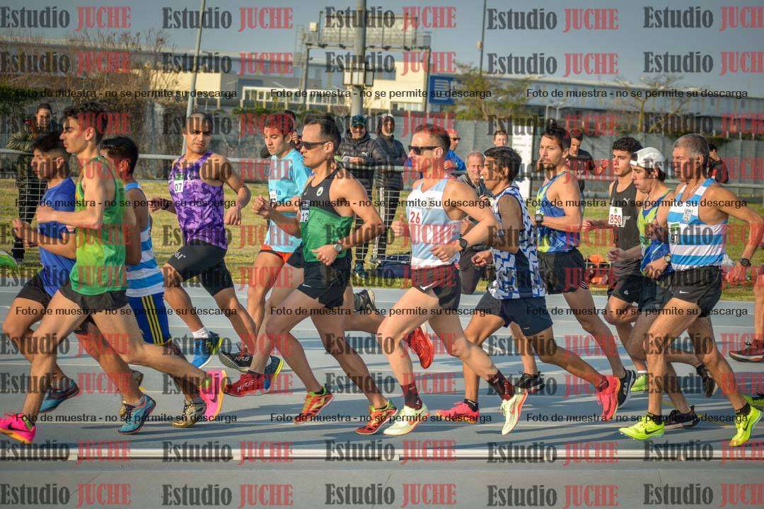 Fotos de los 3000 m llanos de varones