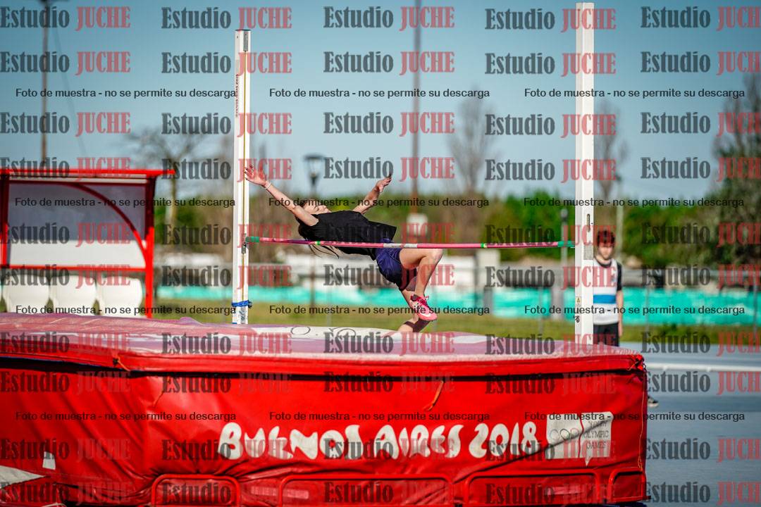 Fotos del salto en alto de mujeres y varones - U15
