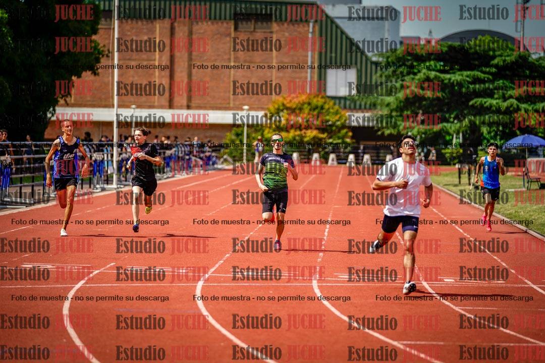 Fotos de los 400 m llanos de varones