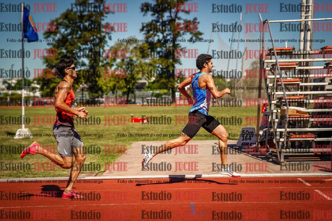 Fotos de los 800 m llanos de varones