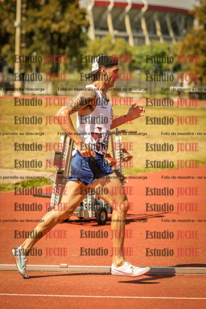 Fotos de los 3000 m con obstáculos de varones