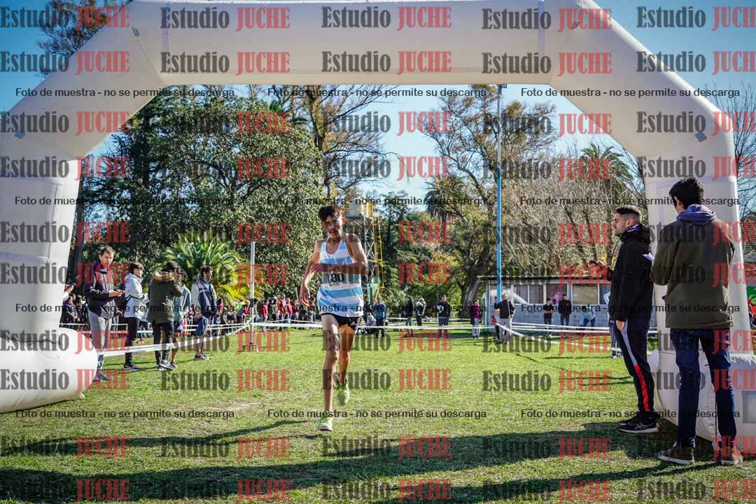 Fotos de la llegada del cross de 2000 m