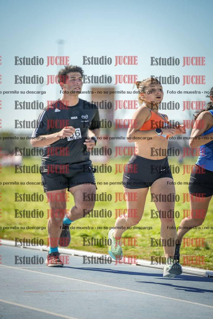 Fotos de los 5000 m llanos de mujeres y varones
