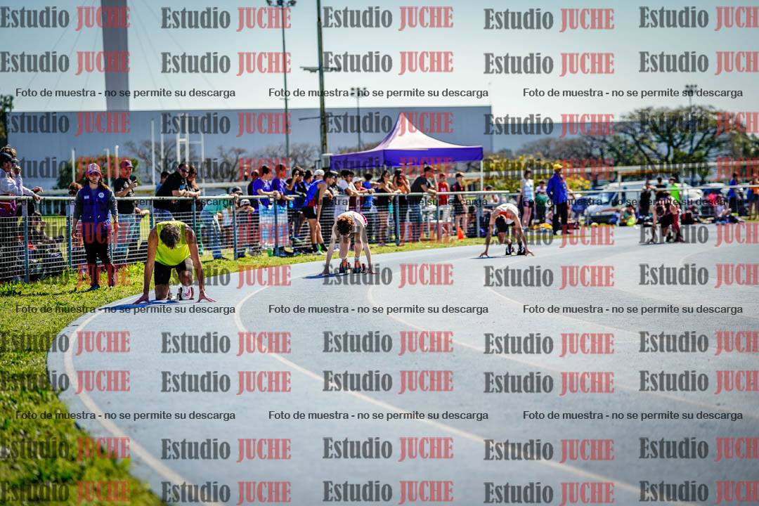 Fotos de los 400 m llanos de varones