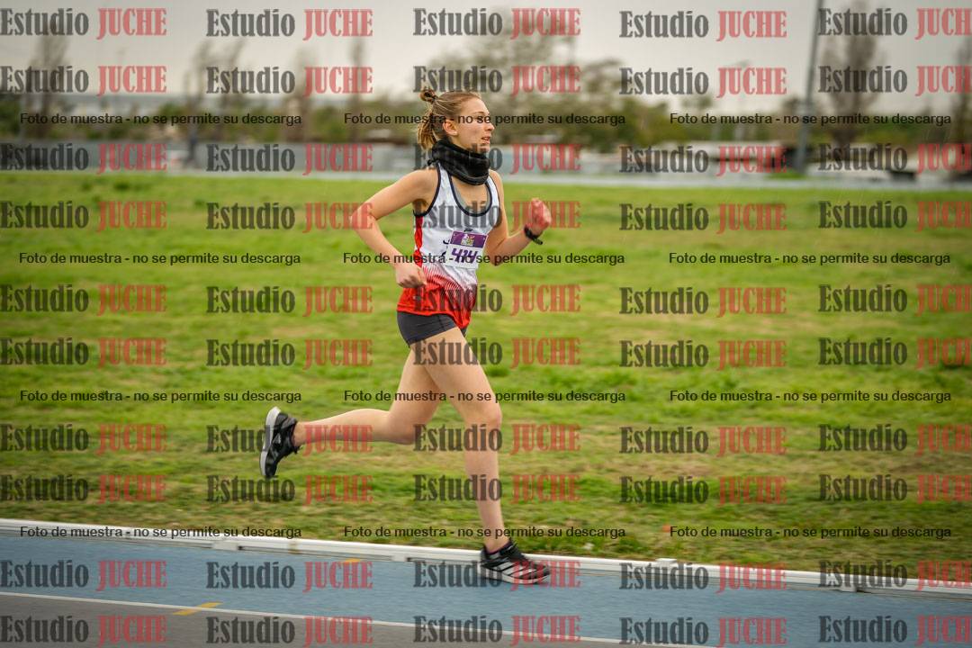 Fotos de los 2000 m llanos de mujeres U14 y U17 - varones U14