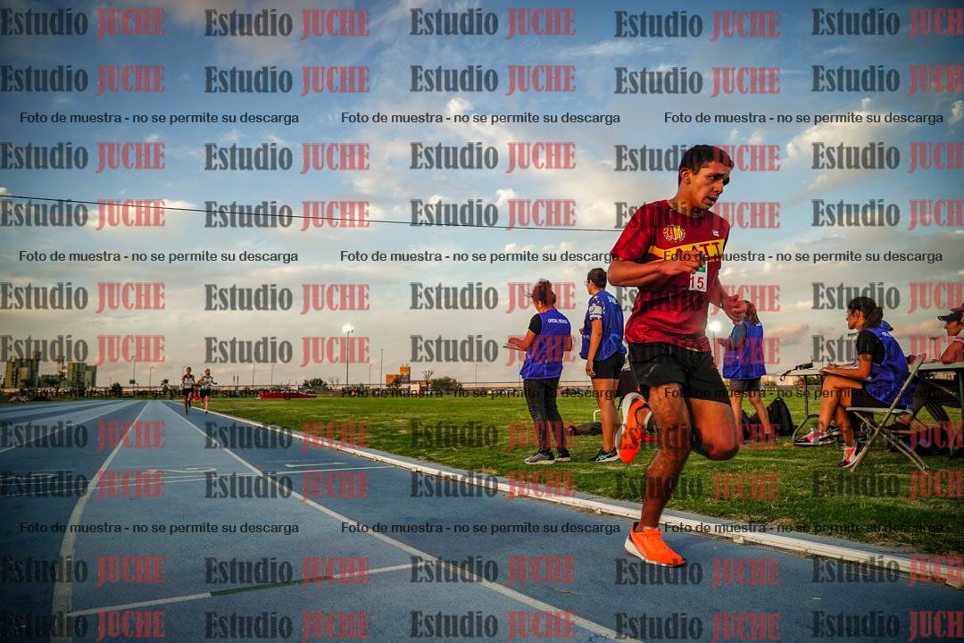 Fotos de los 3000 m llanos de varones
