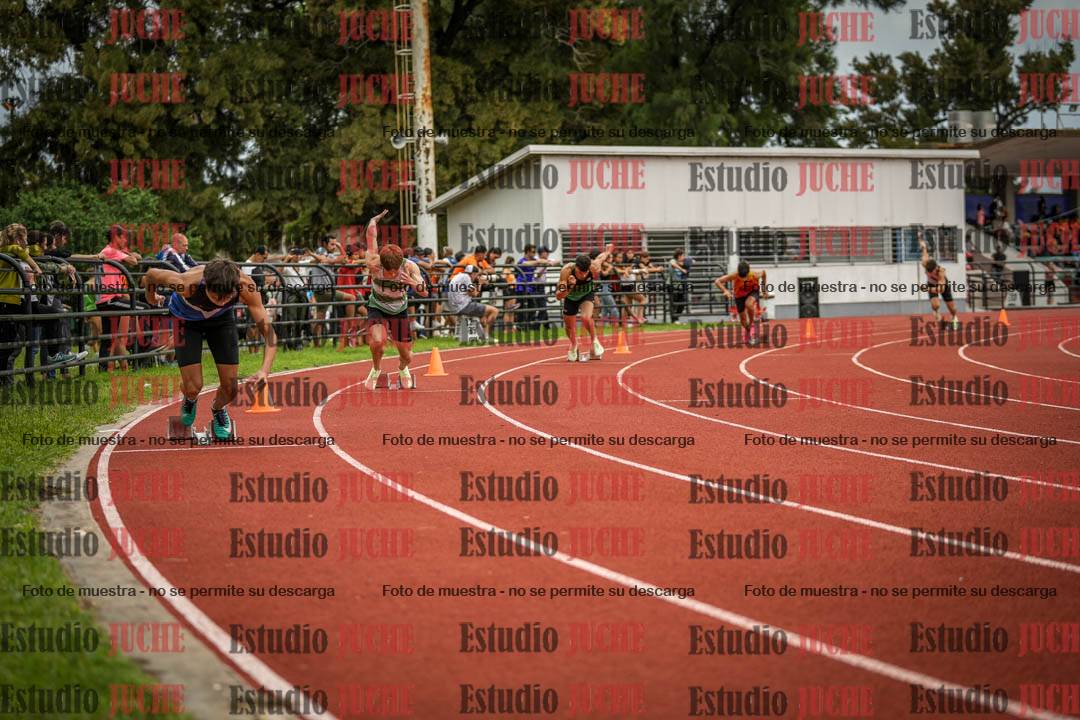 Fotos de los 400 m llanos de varones