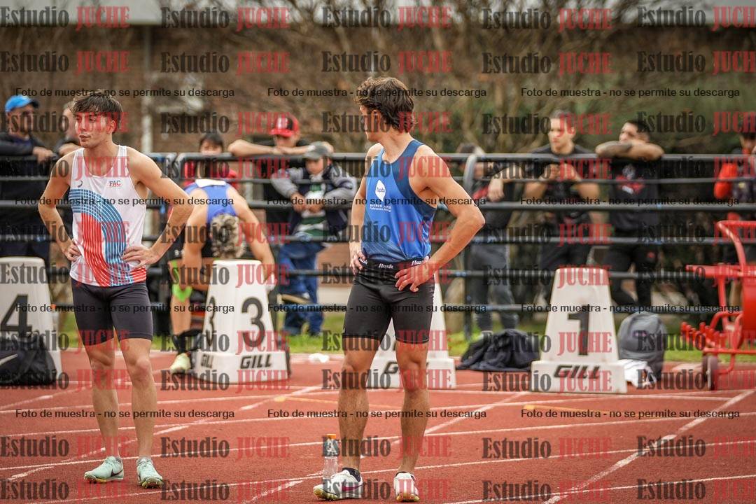 Fotos de los 100 m llanos de varones - FINAL