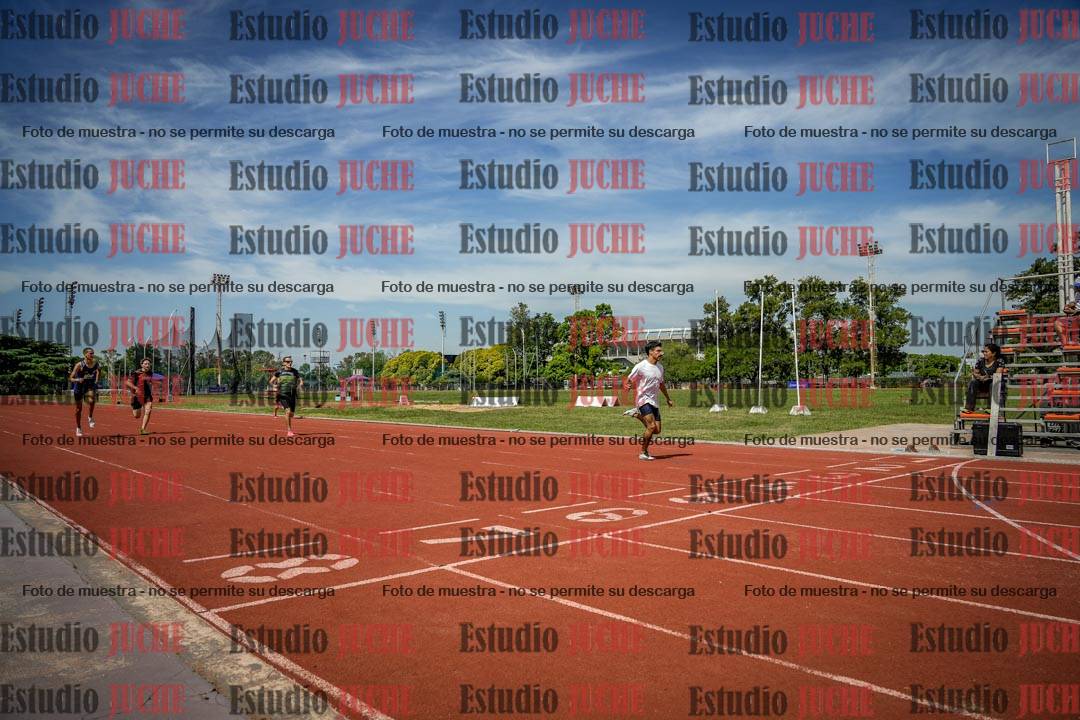 Fotos de los 400 m llanos de varones