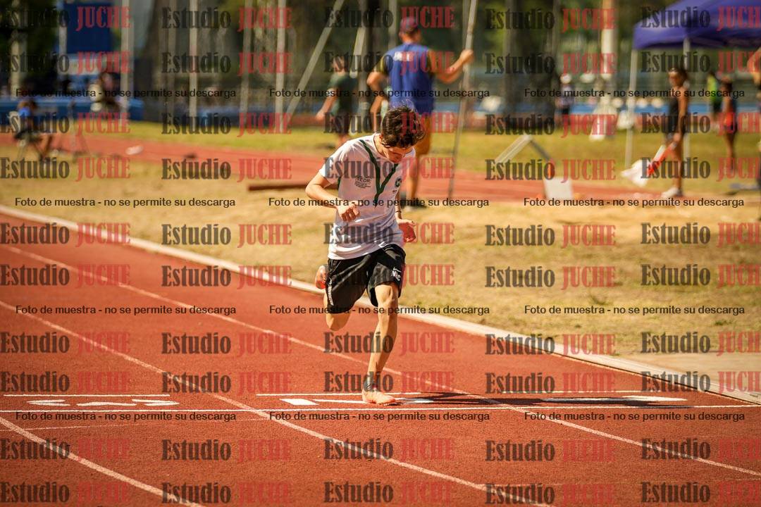 Fotos de los 400 m llanos de varones