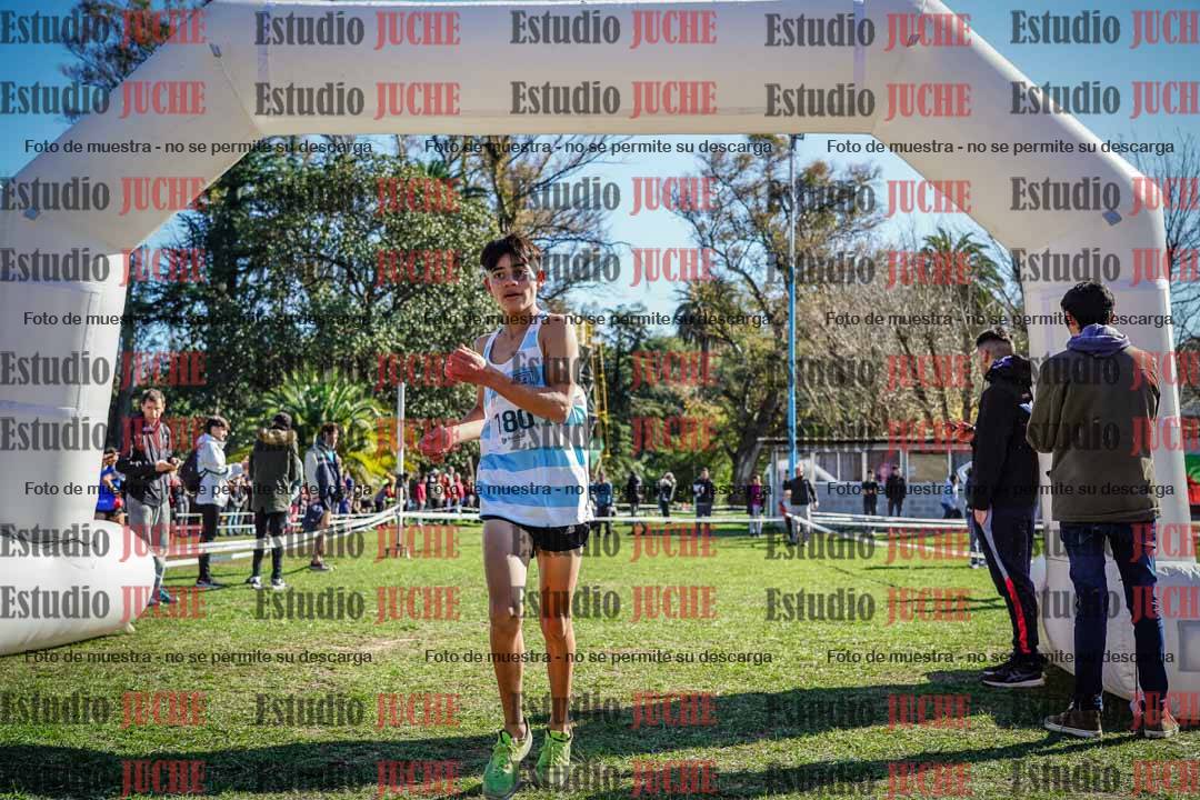 Fotos de la llegada del cross de 2000 m