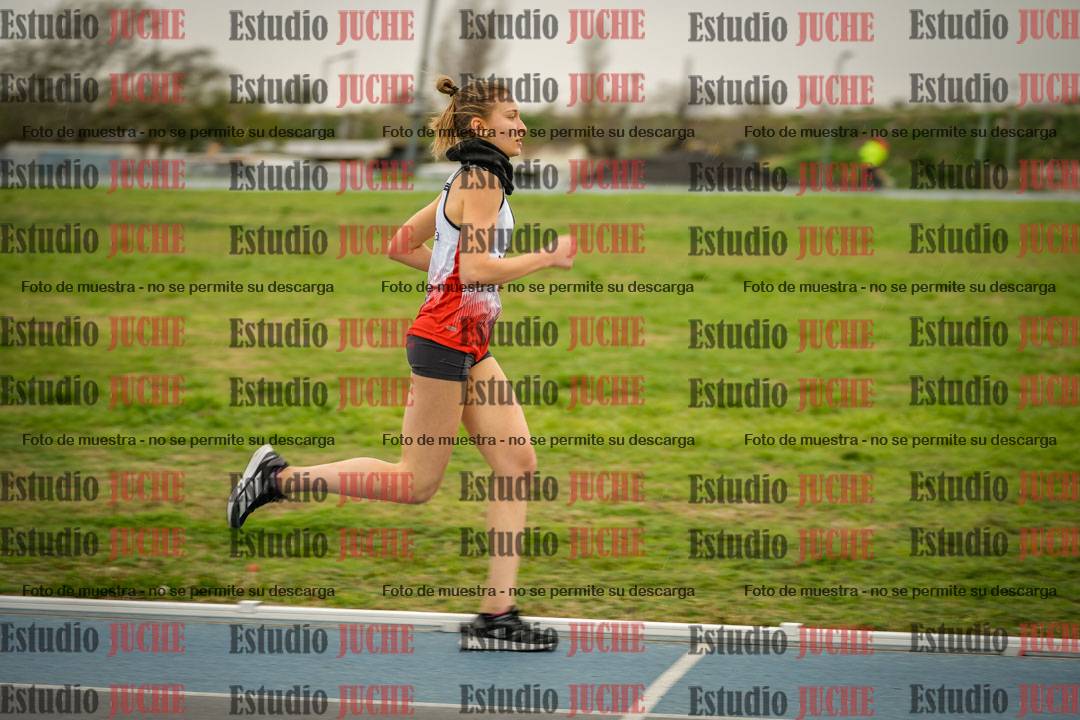 Fotos de los 2000 m llanos de mujeres U14 y U17 - varones U14