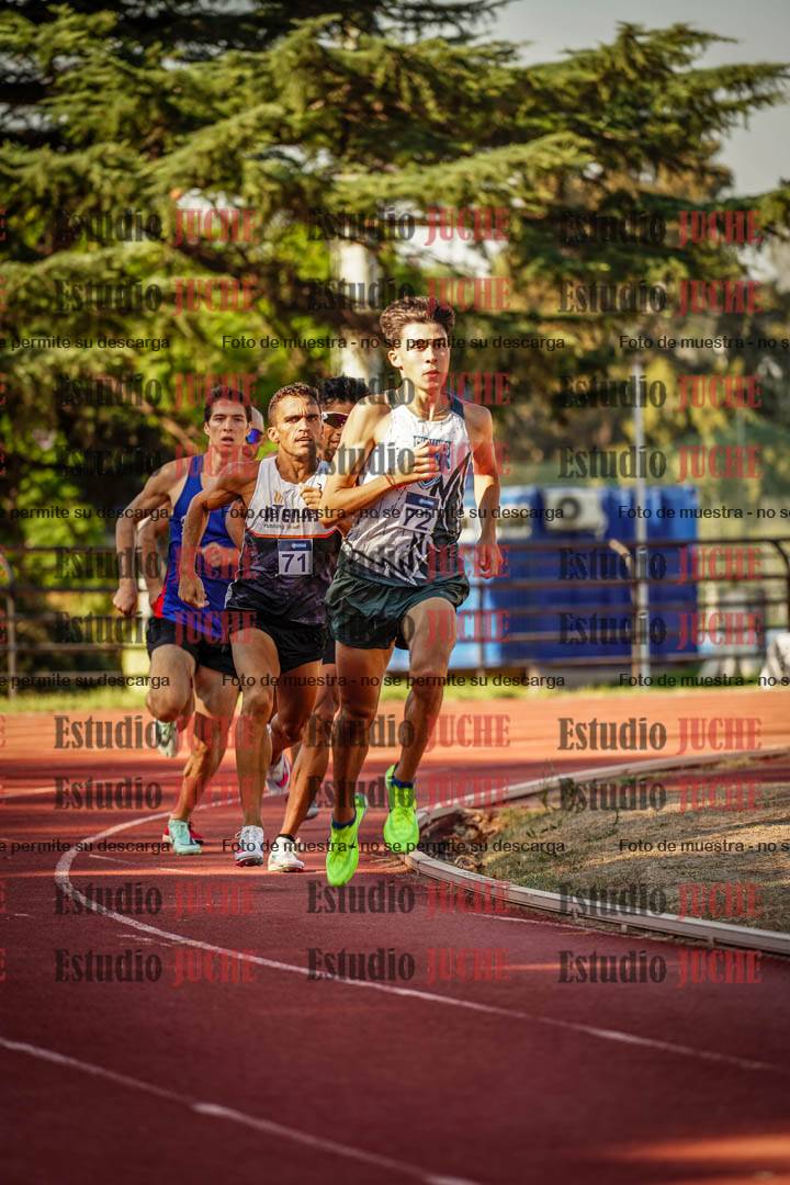 Fotos de los 800 m llanos de varones