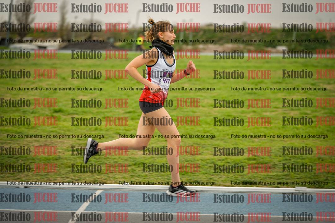 Fotos de los 2000 m llanos de mujeres U14 y U17 - varones U14
