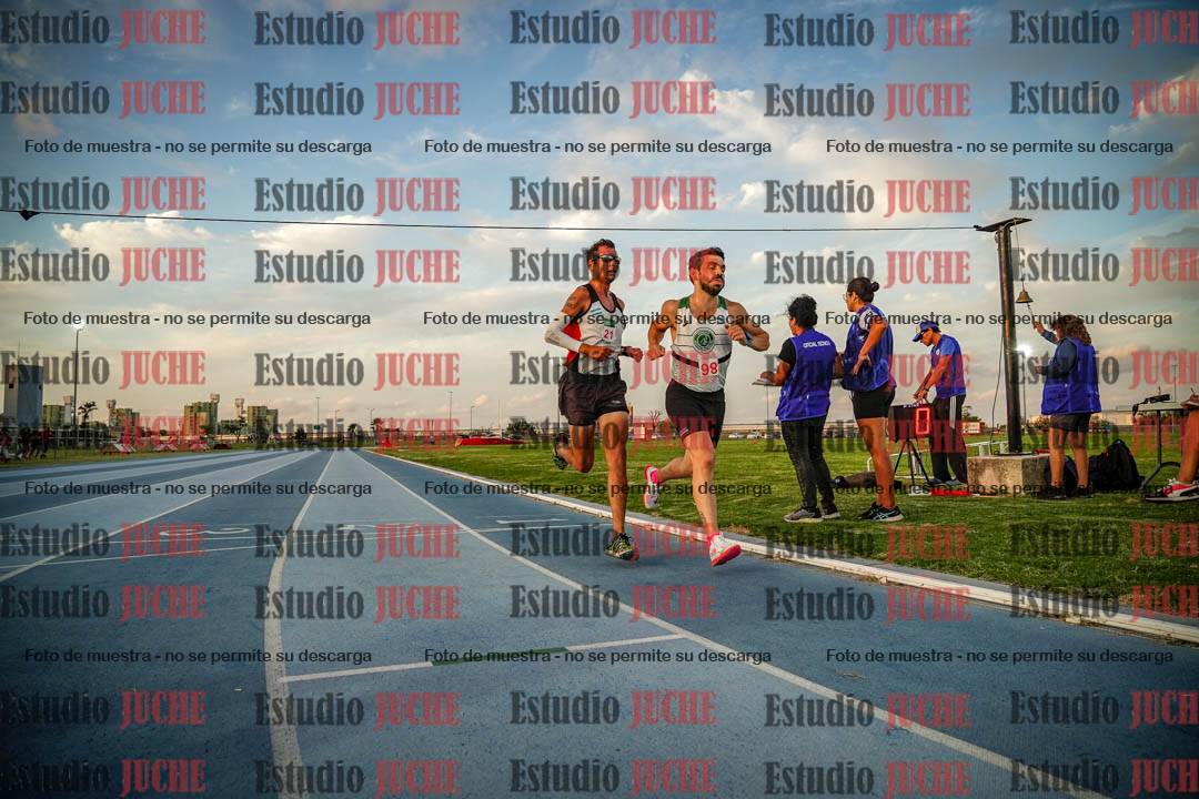 Fotos de los 3000 m llanos de varones