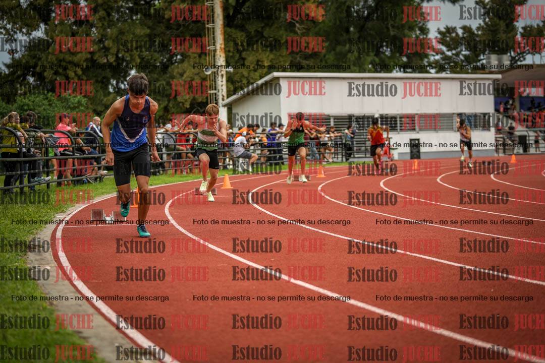 Fotos de los 400 m llanos de varones