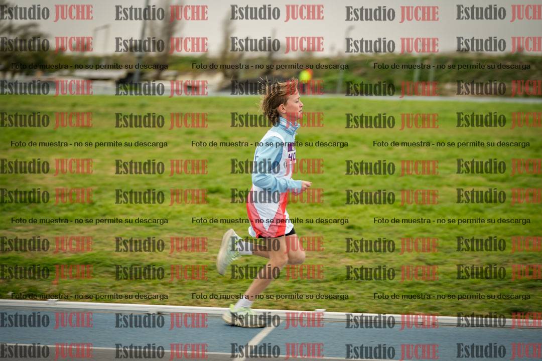 Fotos de los 2000 m llanos de mujeres U14 y U17 - varones U14