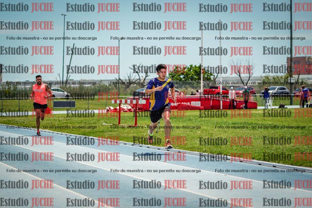 Fotos durante el transcurso de los relevos 20' para running teams - serie 2