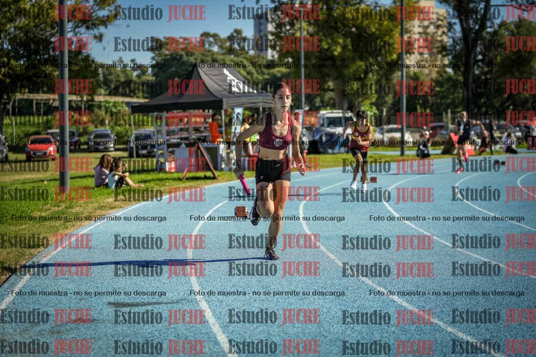 Fotos de las postas 4x200 m llanos de mujeres