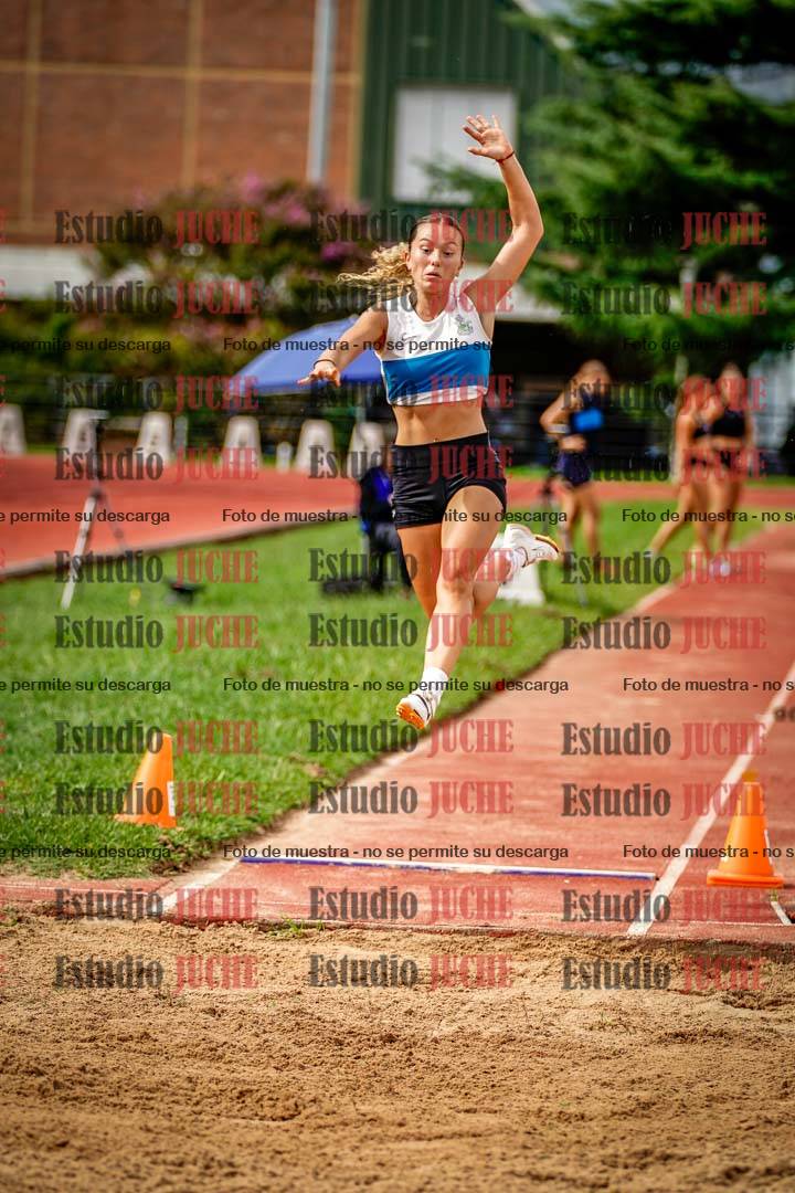 Fotos del salto en largo de mujeres