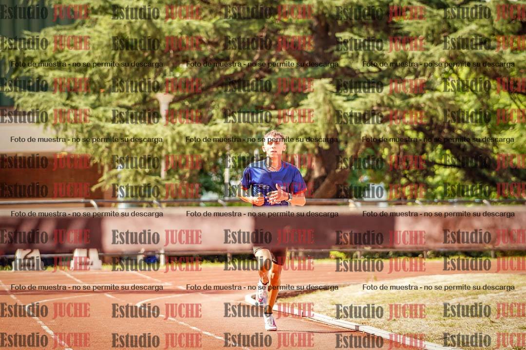 Fotos de los 3000 m con obstáculos de varones