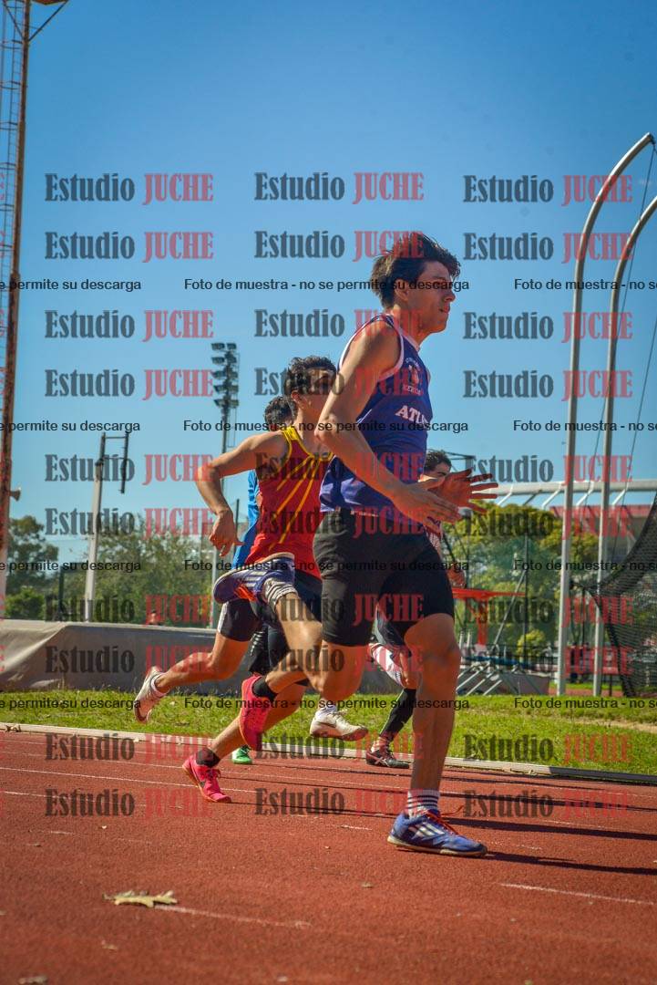 Fotos de los 200 m llanos de varones
