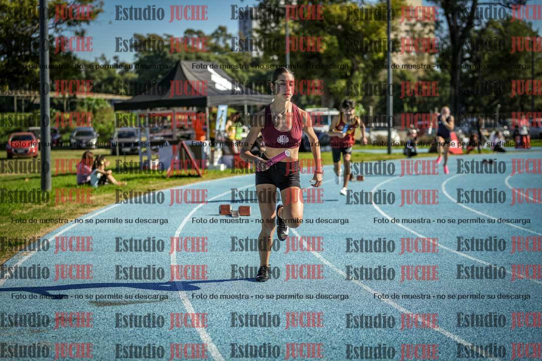 Fotos de las postas 4x200 m llanos de mujeres