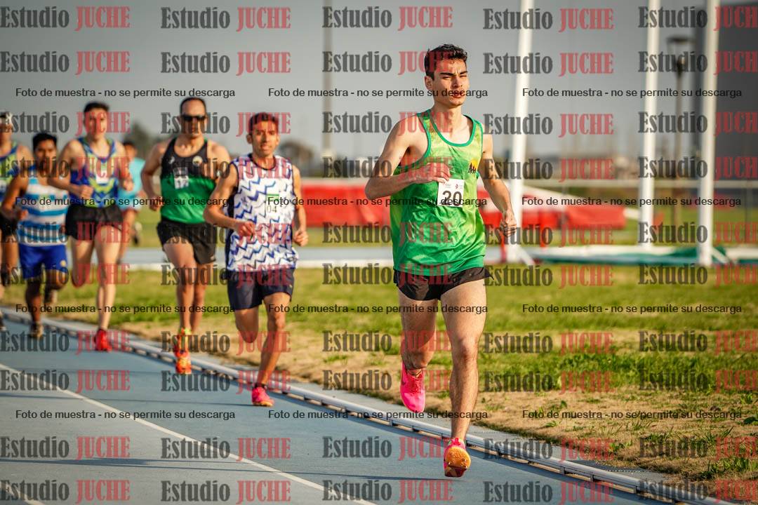 Fotos de los 3000 m llanos de varones