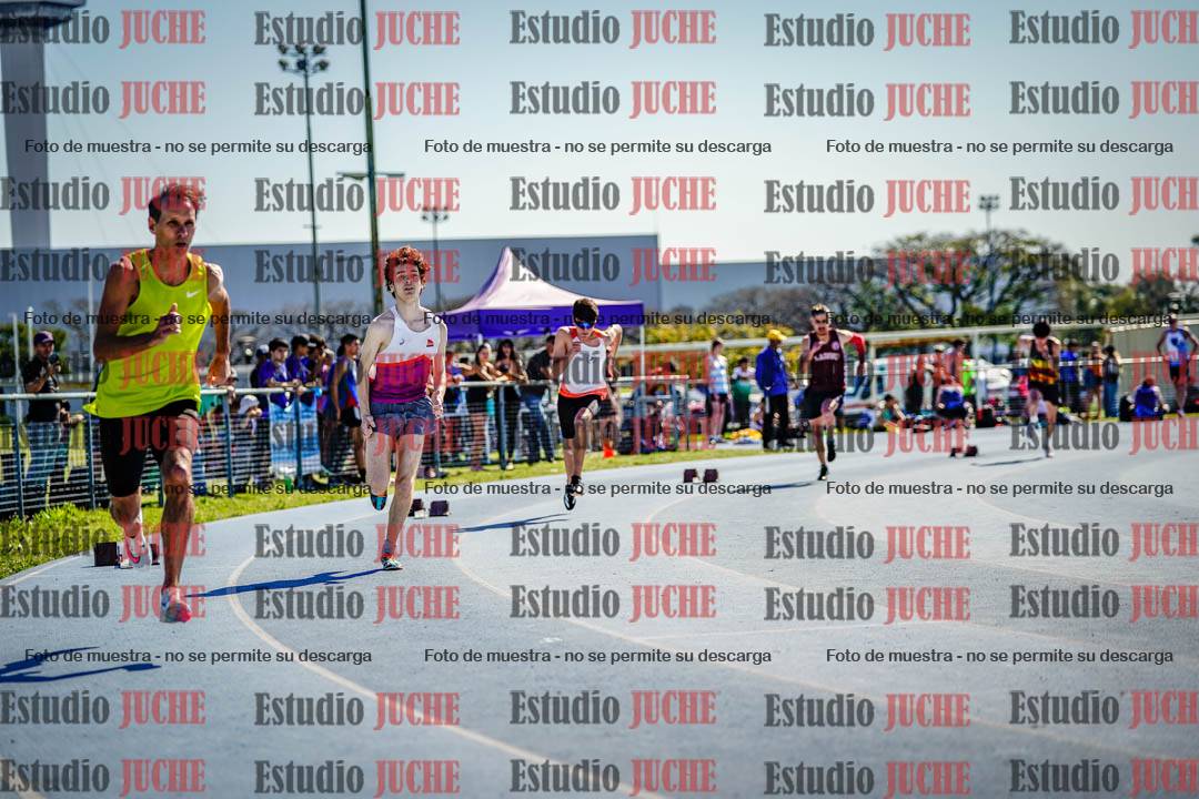 Fotos de los 400 m llanos de varones