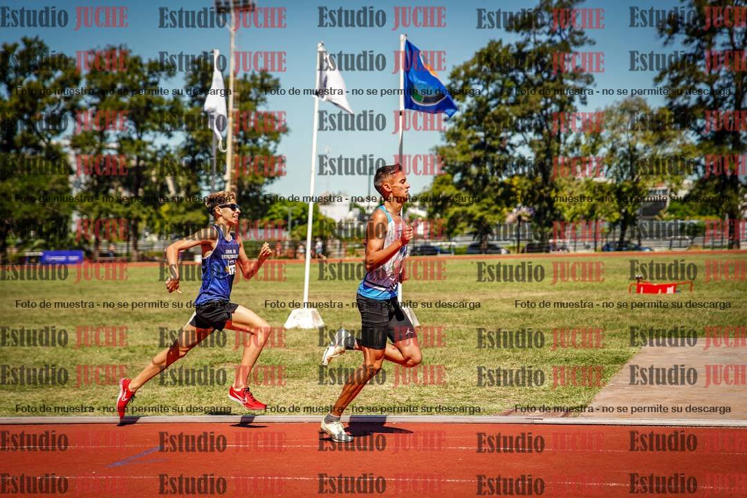 Fotos de los 800 m llanos de varones