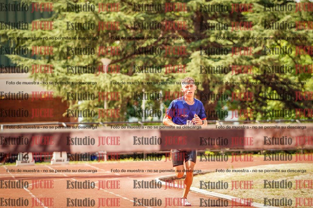 Fotos de los 3000 m con obstáculos de varones