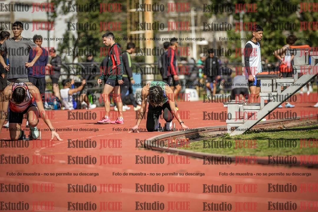 Fotos de los 200 m llanos de varones