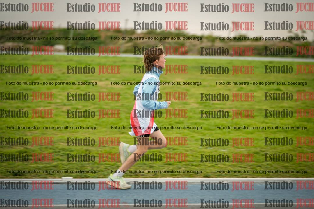 Fotos de los 2000 m llanos de mujeres U14 y U17 - varones U14