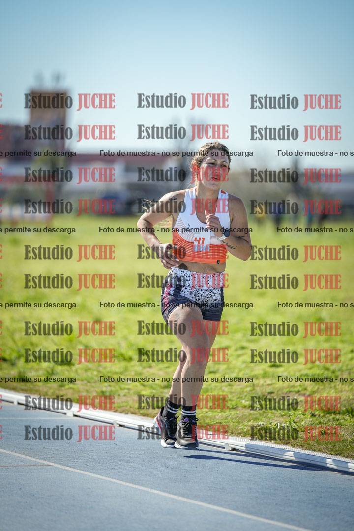 Fotos de los 5000 m llanos de mujeres y varones