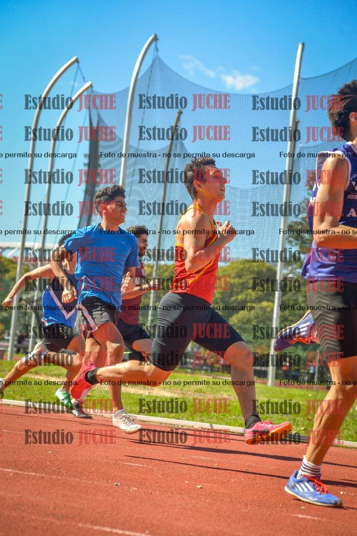 Fotos de los 200 m llanos de varones
