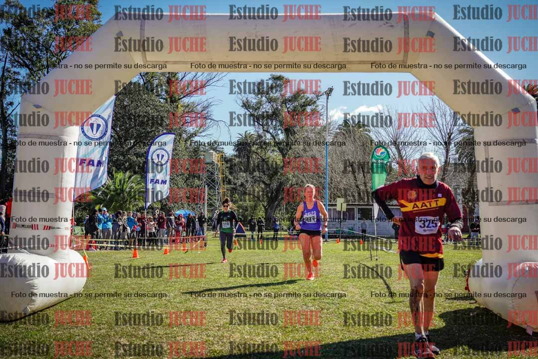 Fotos de la llegada del cross de 1500 m