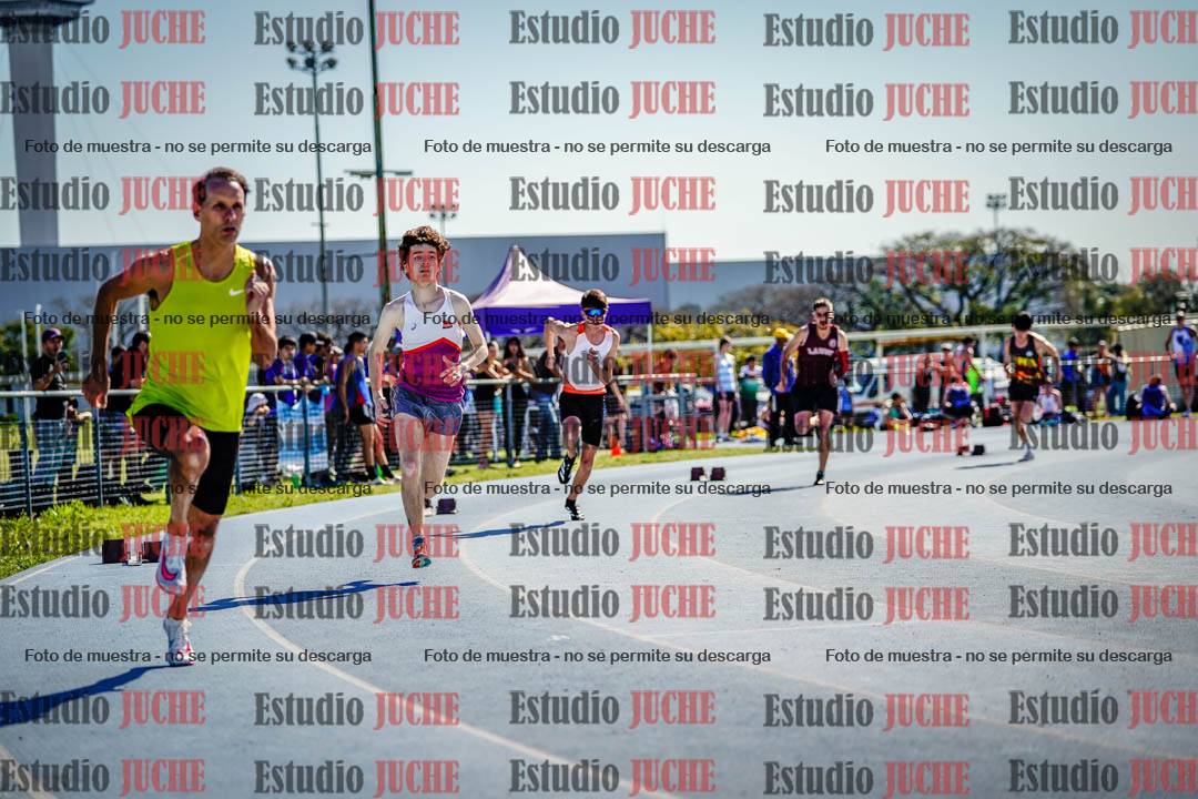 Fotos de los 400 m llanos de varones