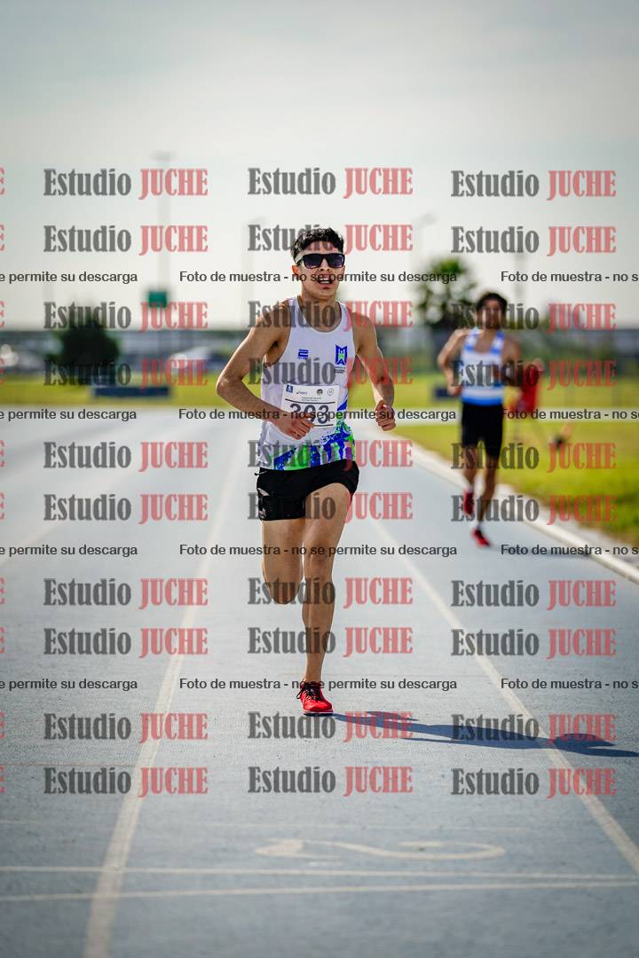 Fotos de los 3000 m llanos de varones