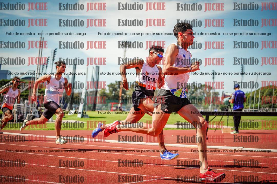 Fotos de los 800 m llanos de varones