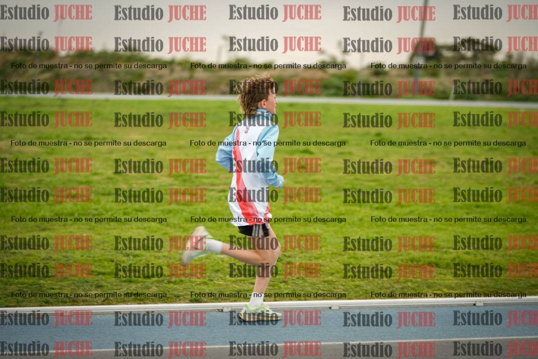 Fotos de los 2000 m llanos de mujeres U14 y U17 - varones U14