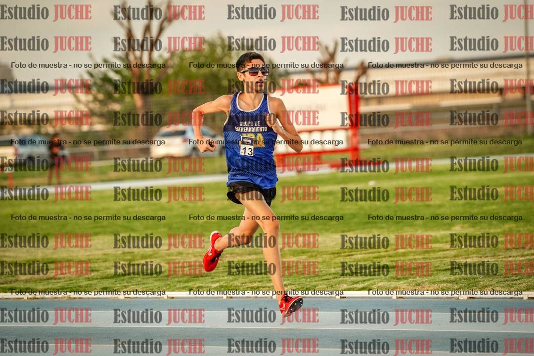 Fotos de los 3000 m llanos de varones