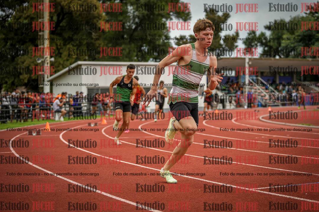 Fotos de los 400 m llanos de varones