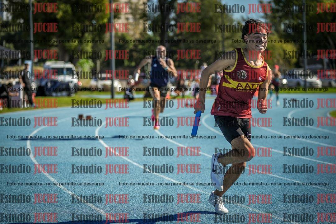 Fotos de las postas 4x200 m llanos de mujeres