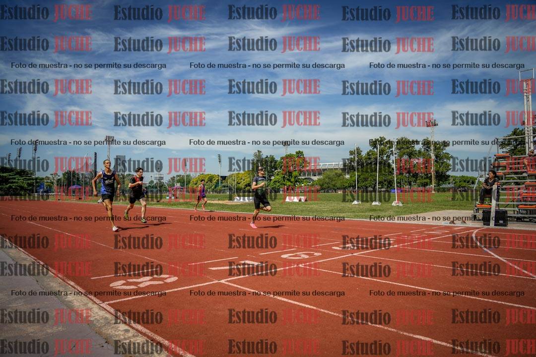 Fotos de los 400 m llanos de varones